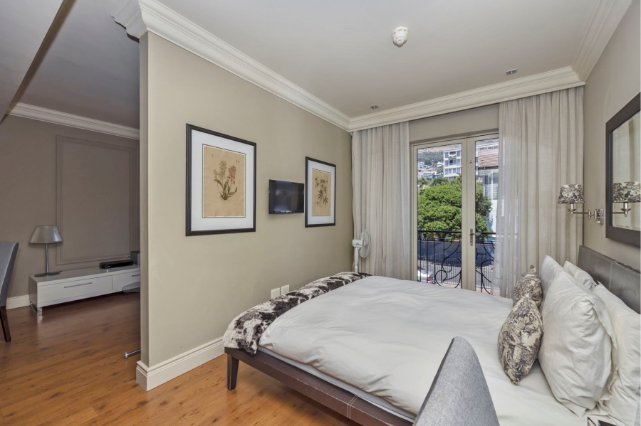 To Let 1 Bedroom Property for Rent in Green Point Western Cape